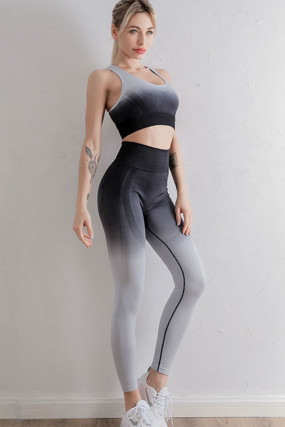 Gradient Sports Bra and Leggings Set Grey Black