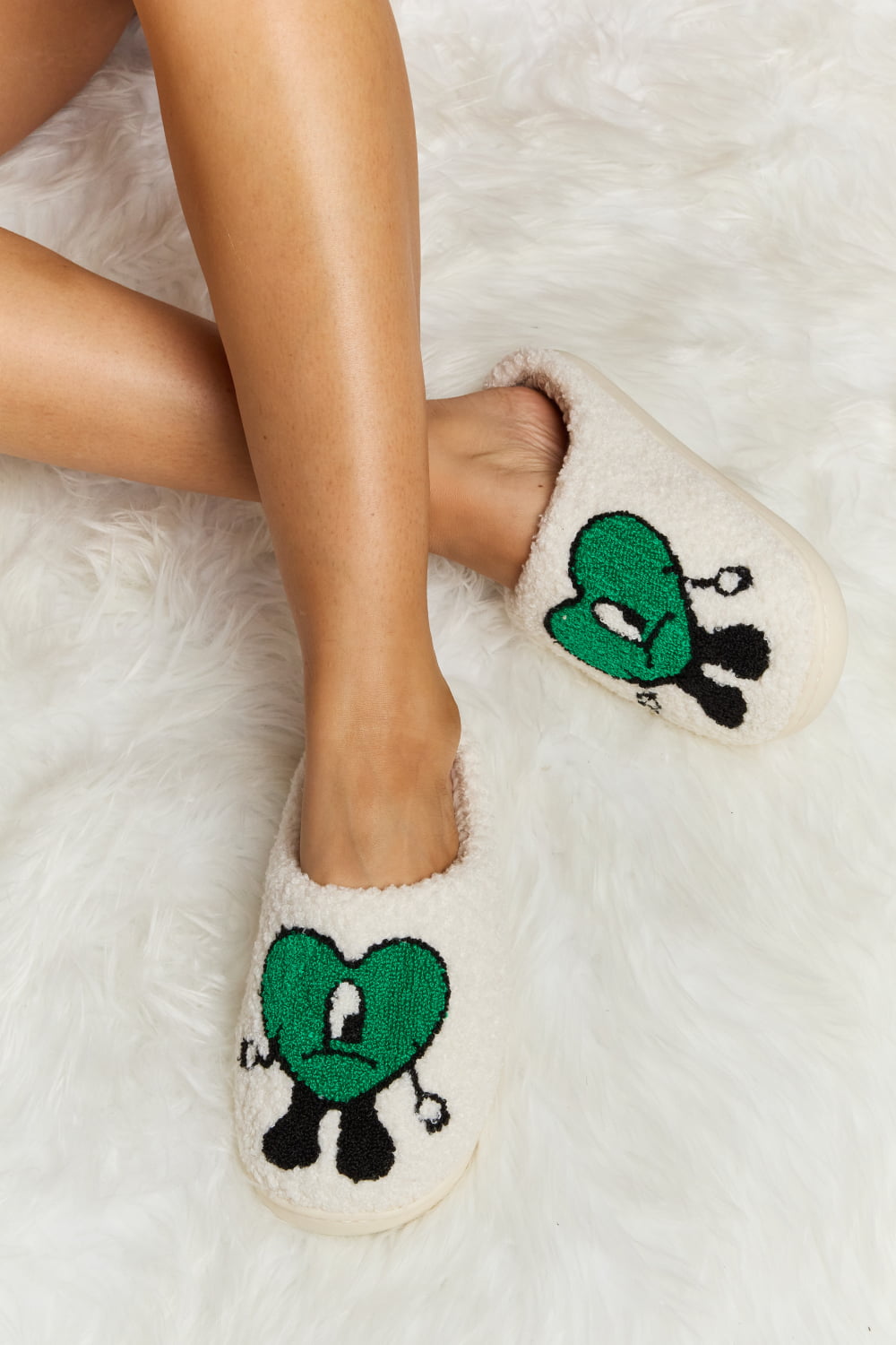 Melody Love Heart Print Plush Slippers Dark Green