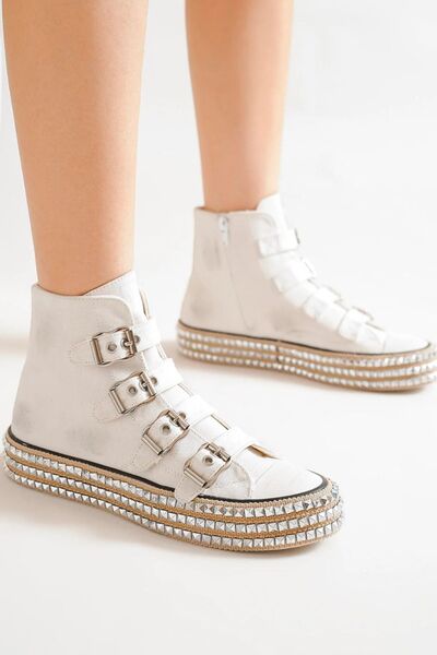 Beast Fashion Multi-Buckle Straps Studded Platform Sneakers White