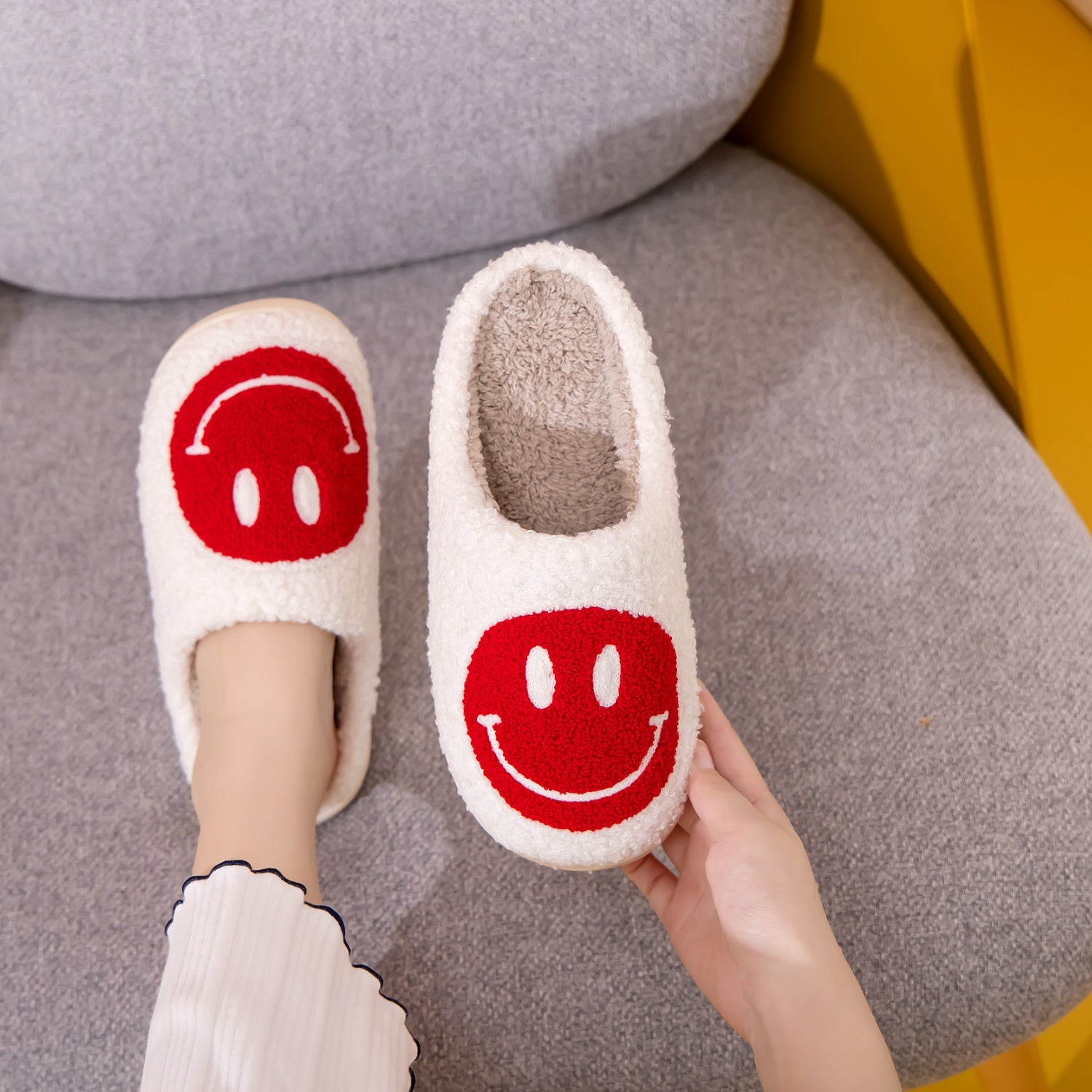 Melody Smiley Face Cozy Slippers WHITE RED