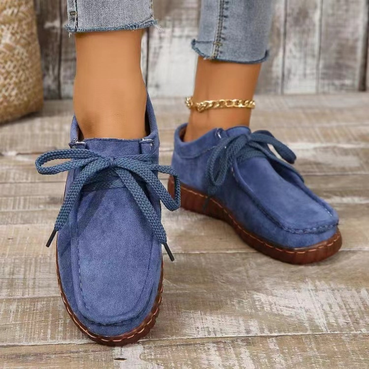 Tied Suede Round Toe Sneakers - Thandynie