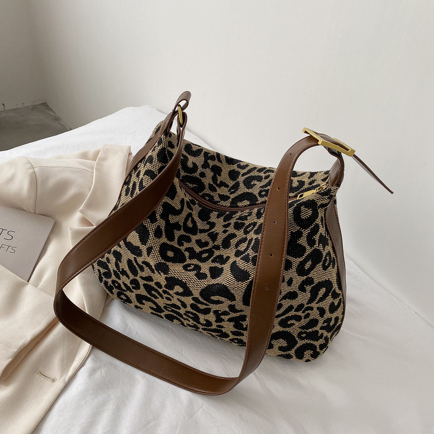 PU Leather Leopard Shoulder Bag - Thandynie