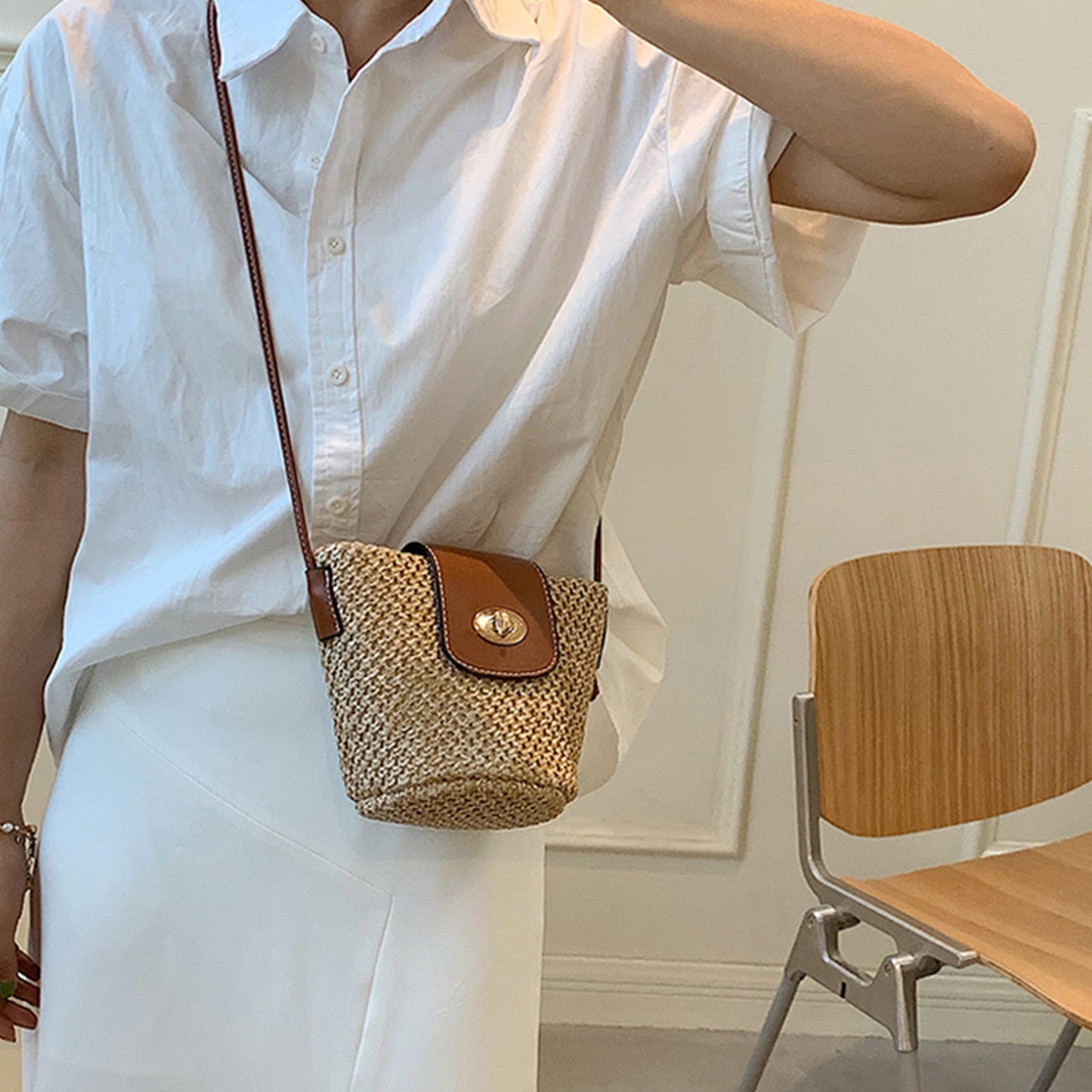 Straw Braided Crossbody Bag - Thandynie