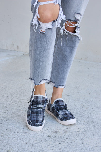 Forever Link Plaid Plush Flat Sneakers BLACK PLAID