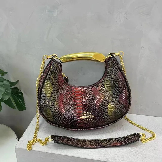 Winter Textured Crossbody Bag for Women | Retro Crocodile Pattern Underarm Bag red