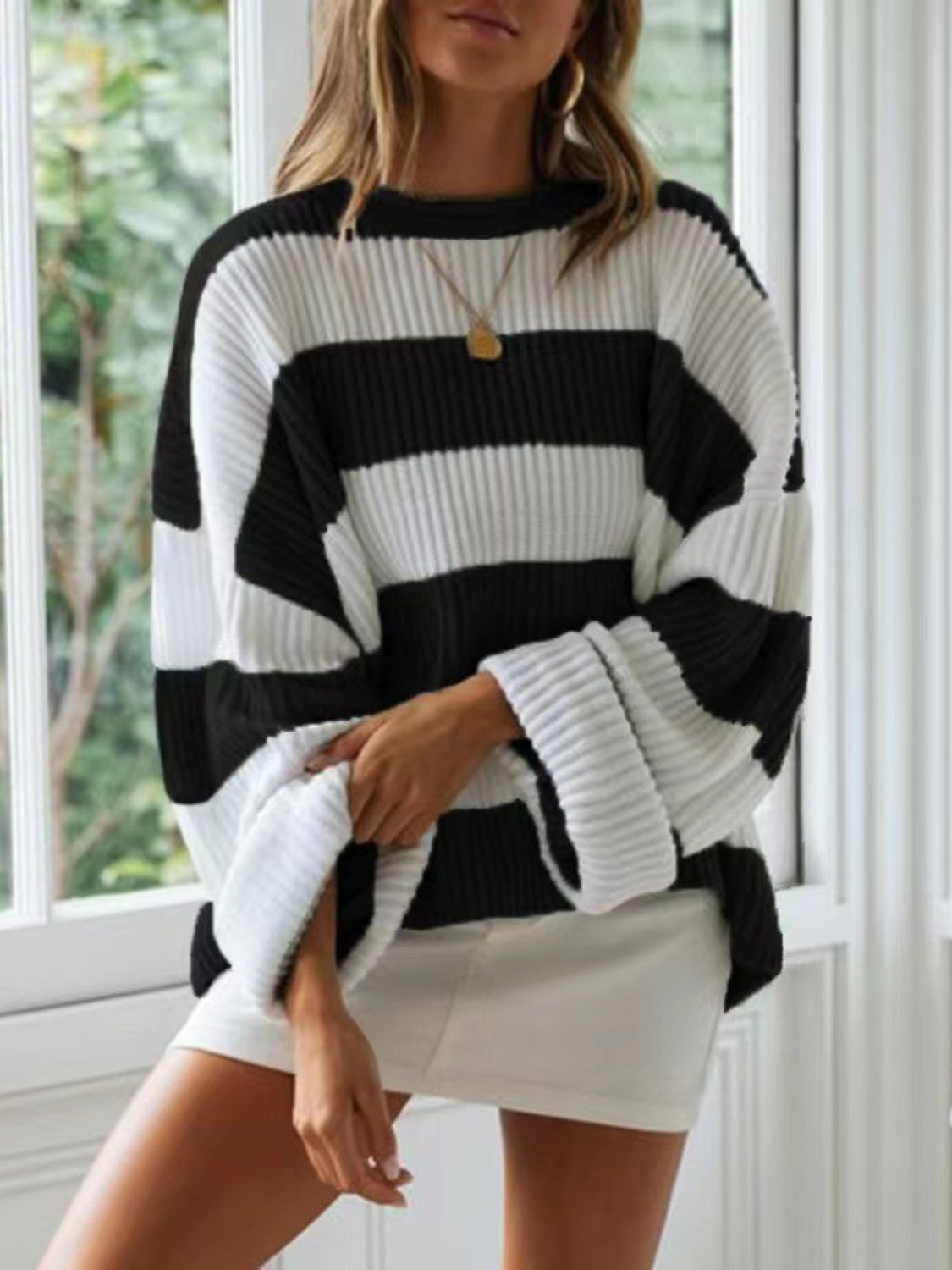 Round Neck Long Sleeve Sweater Black