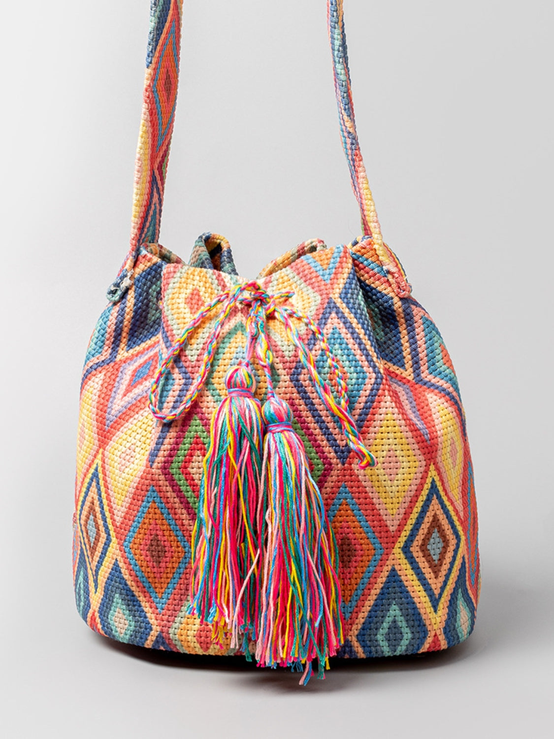 Drawstring Tassel Geometric Shoulder Bag - Thandynie