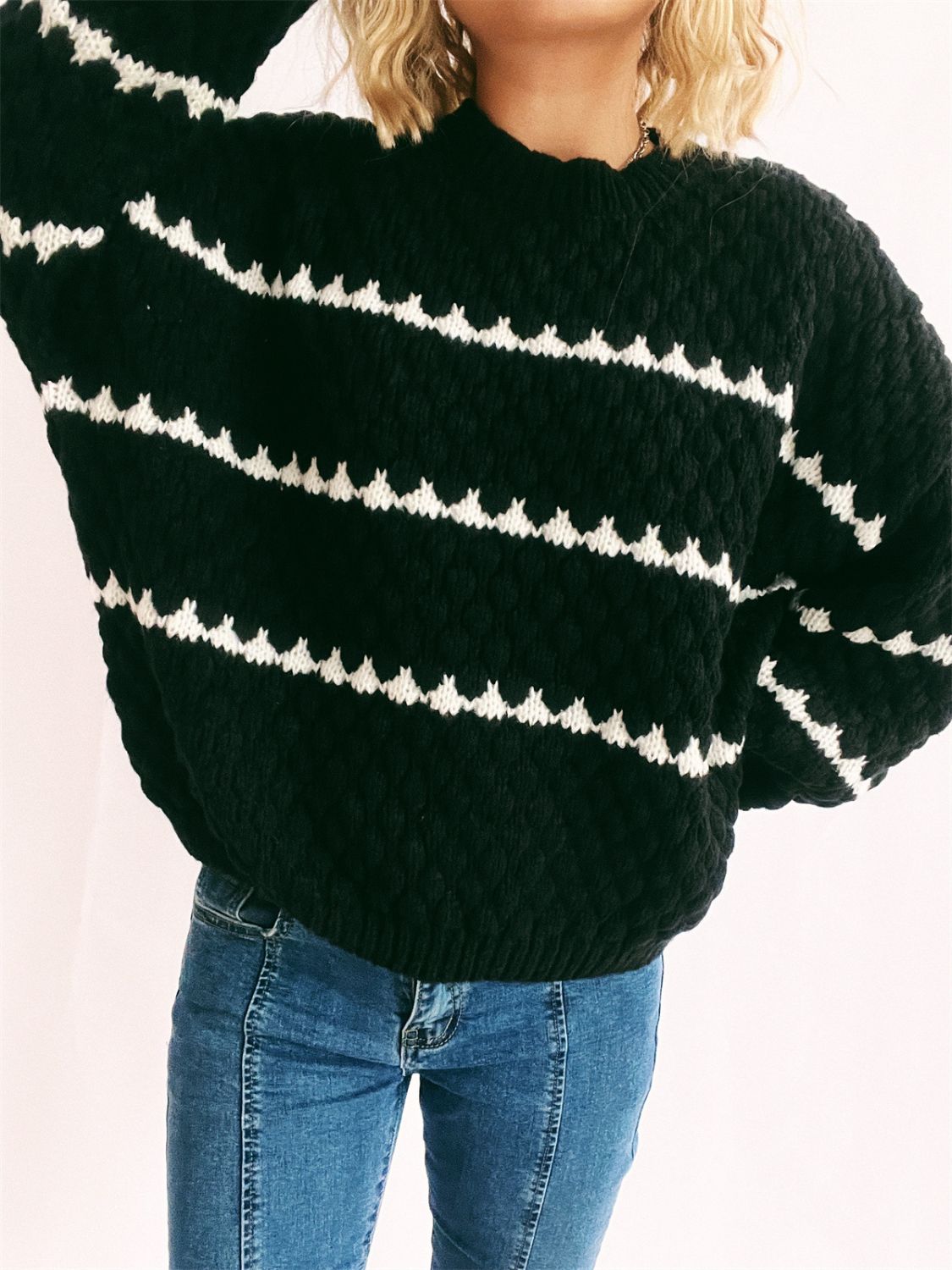 Contrast Stripes Round Neck Long Sleeve Sweater Black