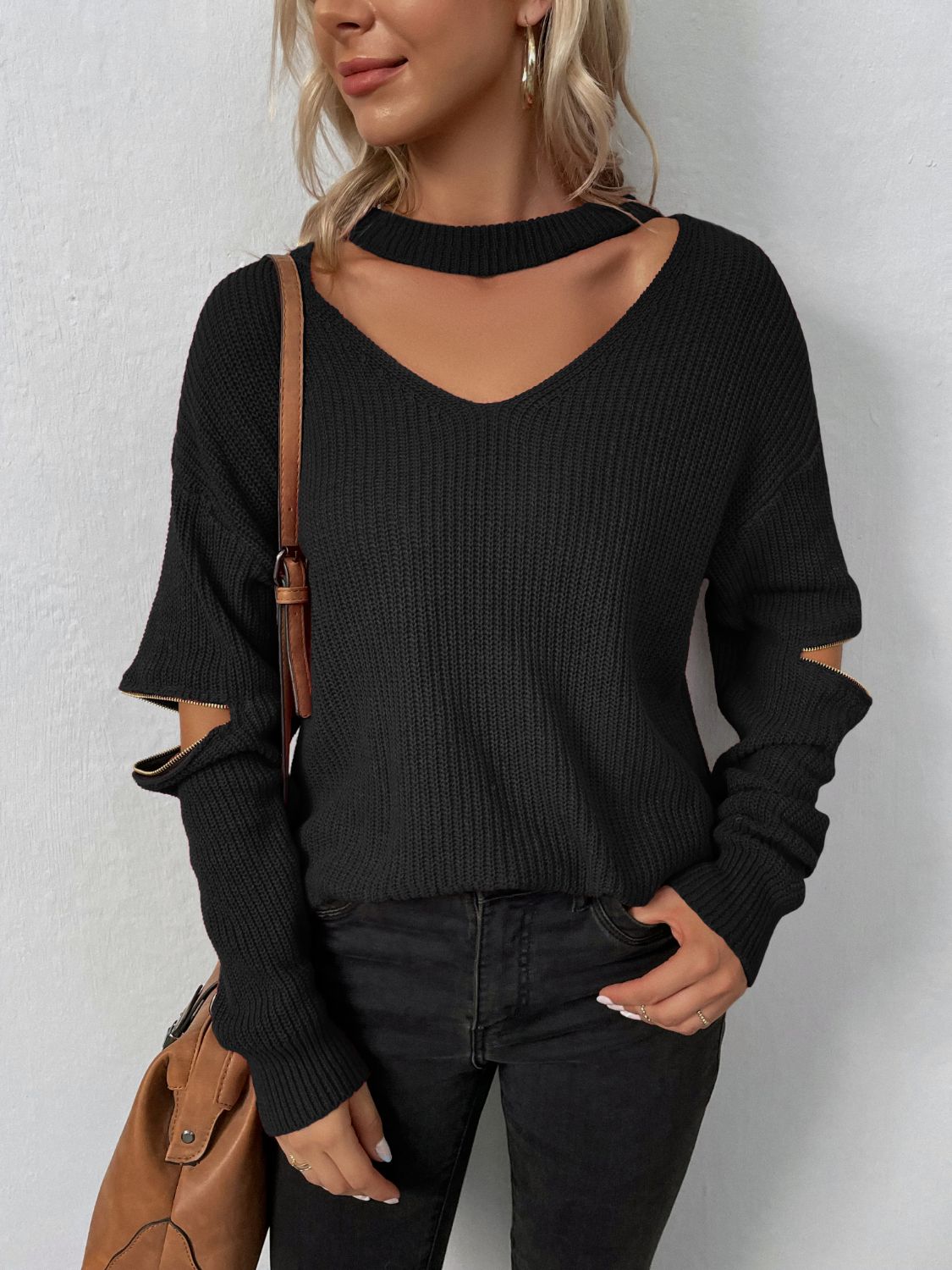 Cutout Zip Detail Sweater Black