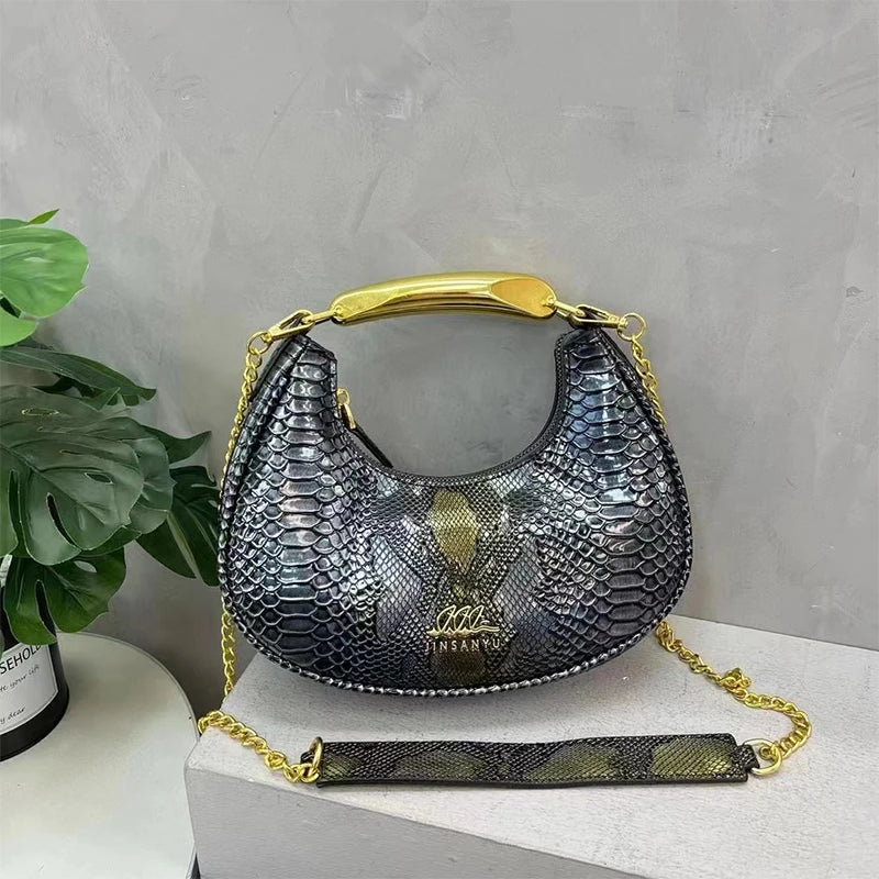 Winter Textured Crossbody Bag for Women | Retro Crocodile Pattern Underarm Bag