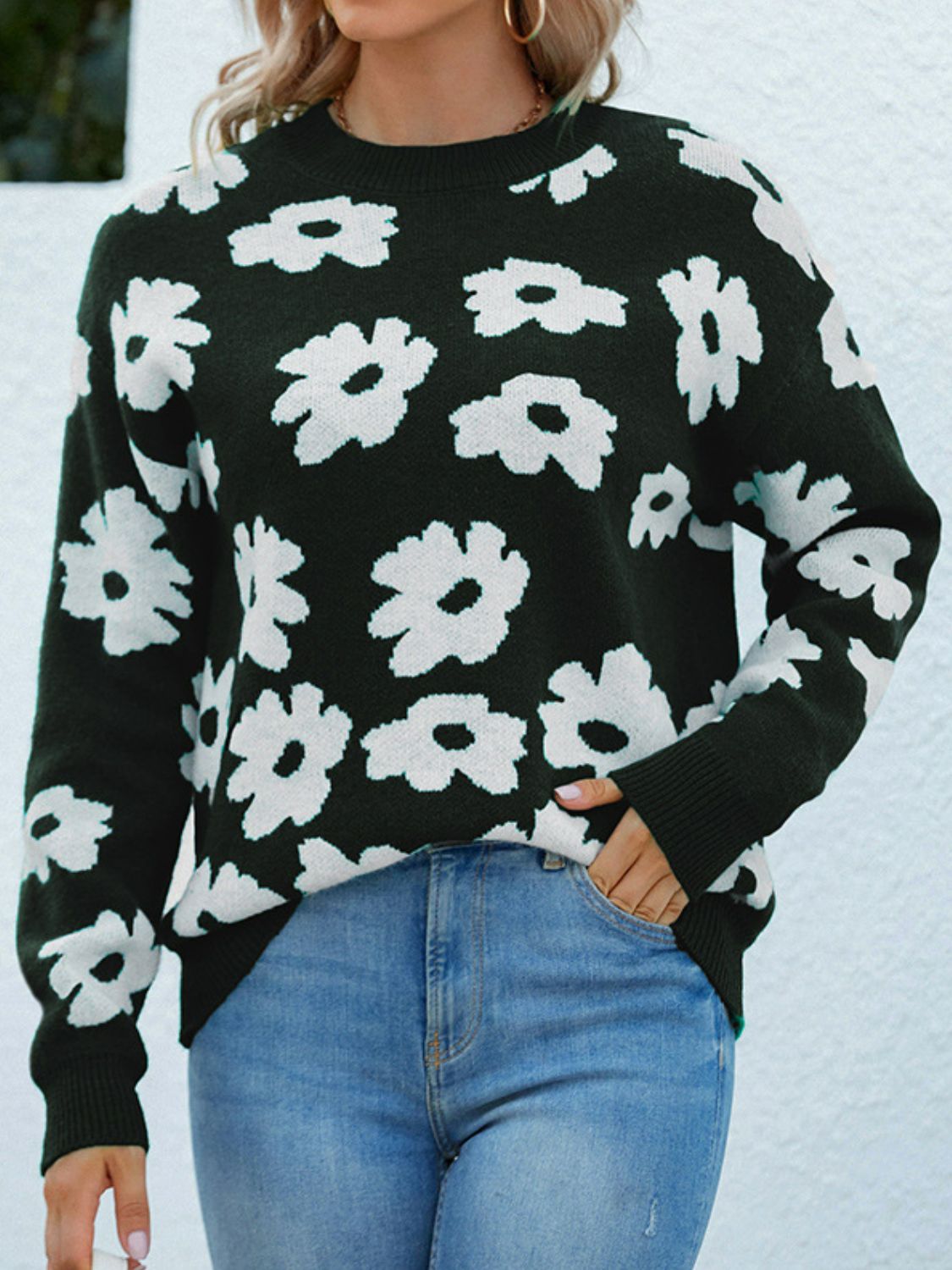 Floral Round Neck Sweater Black