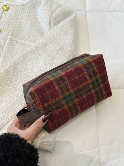 Contrast Plaid Clutch with Zipper Red (semicircle) One Size