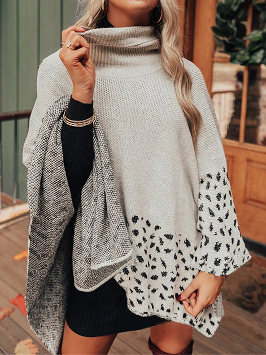 Leopard Turtleneck Poncho - Thandynie