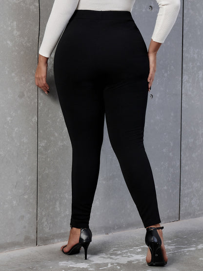 Plus Size Decorative Button Skinny Pants