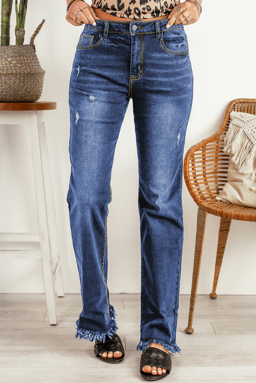 Ripped Frayed Hem Jeans - Thandynie