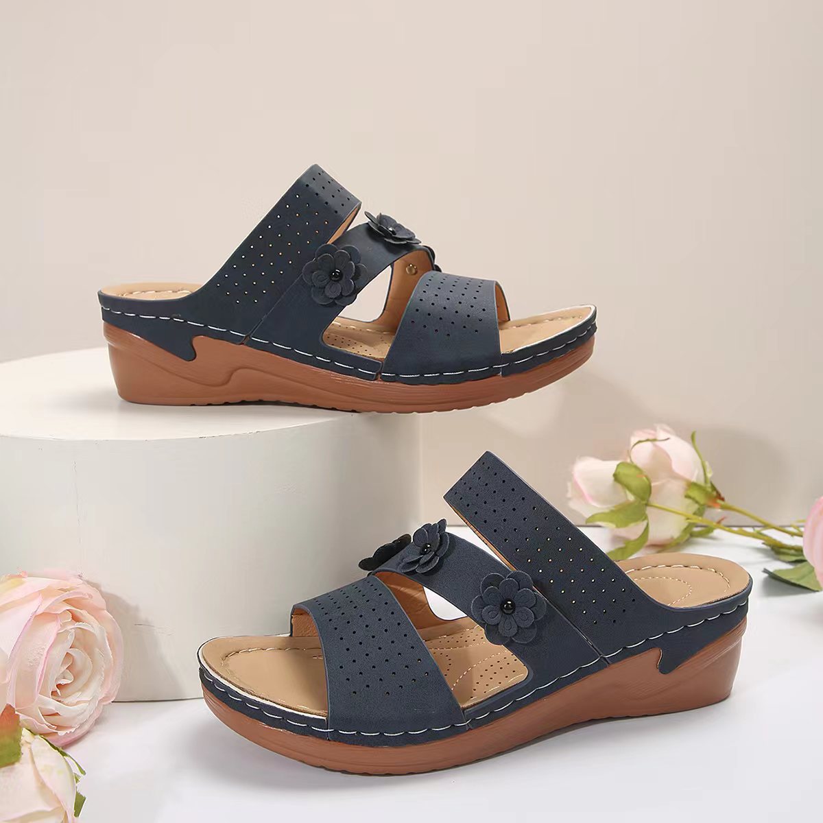 Flower PU Leather Wedge Sandals - Thandynie