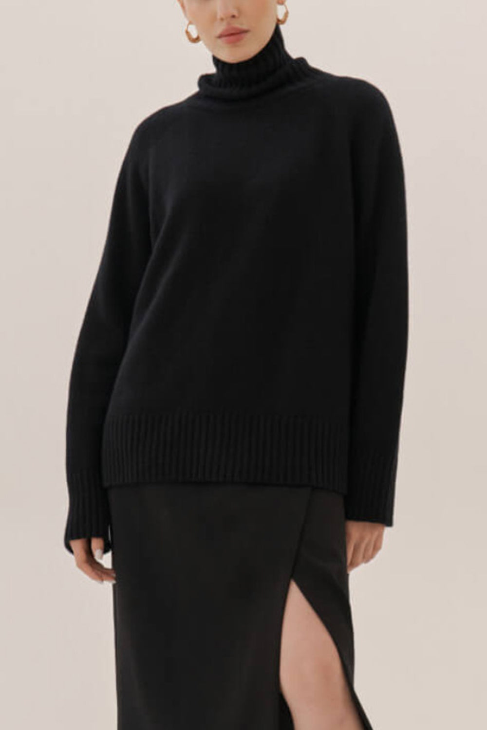 Turtle Neck Raglan Sleeve Sweater Black