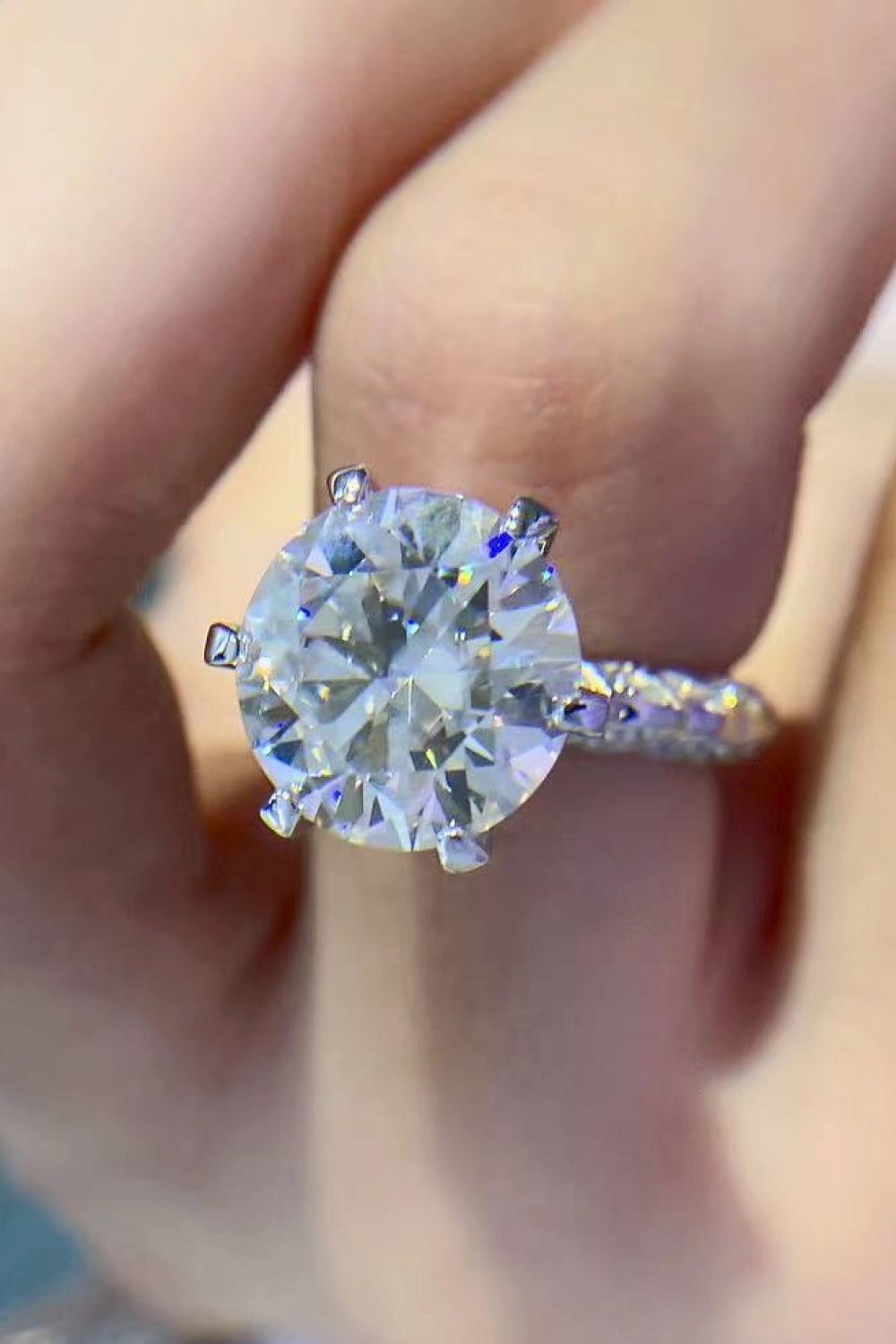 Forever Love Side Stone 5 Carat Moissanite Ring - Thandynie
