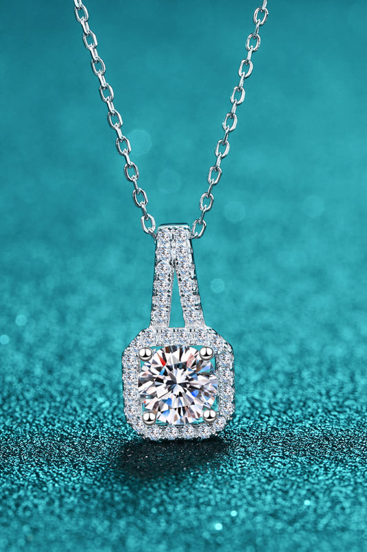 Look Amazing 2 Carat Moissanite Pendant Necklace - Thandynie