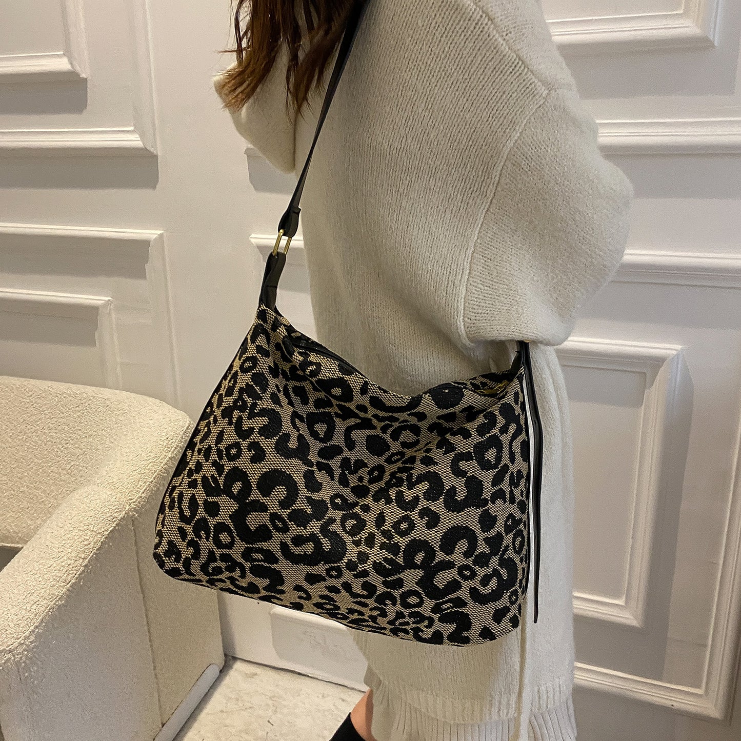 PU Leather Leopard Shoulder Bag - Thandynie