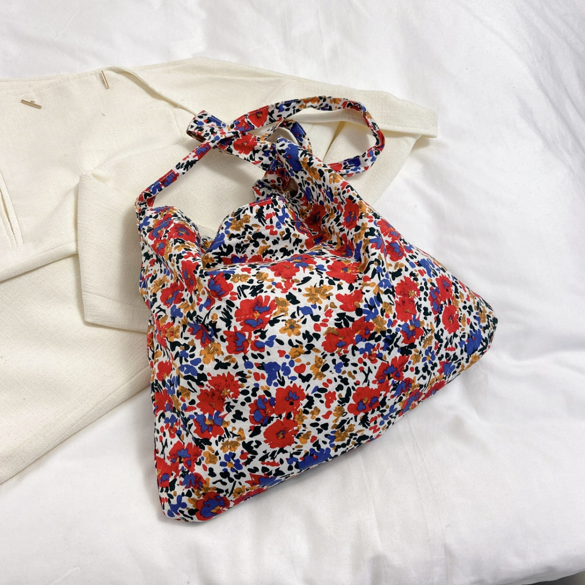 Printed Medium Shoulder Bag Scarlet One Size