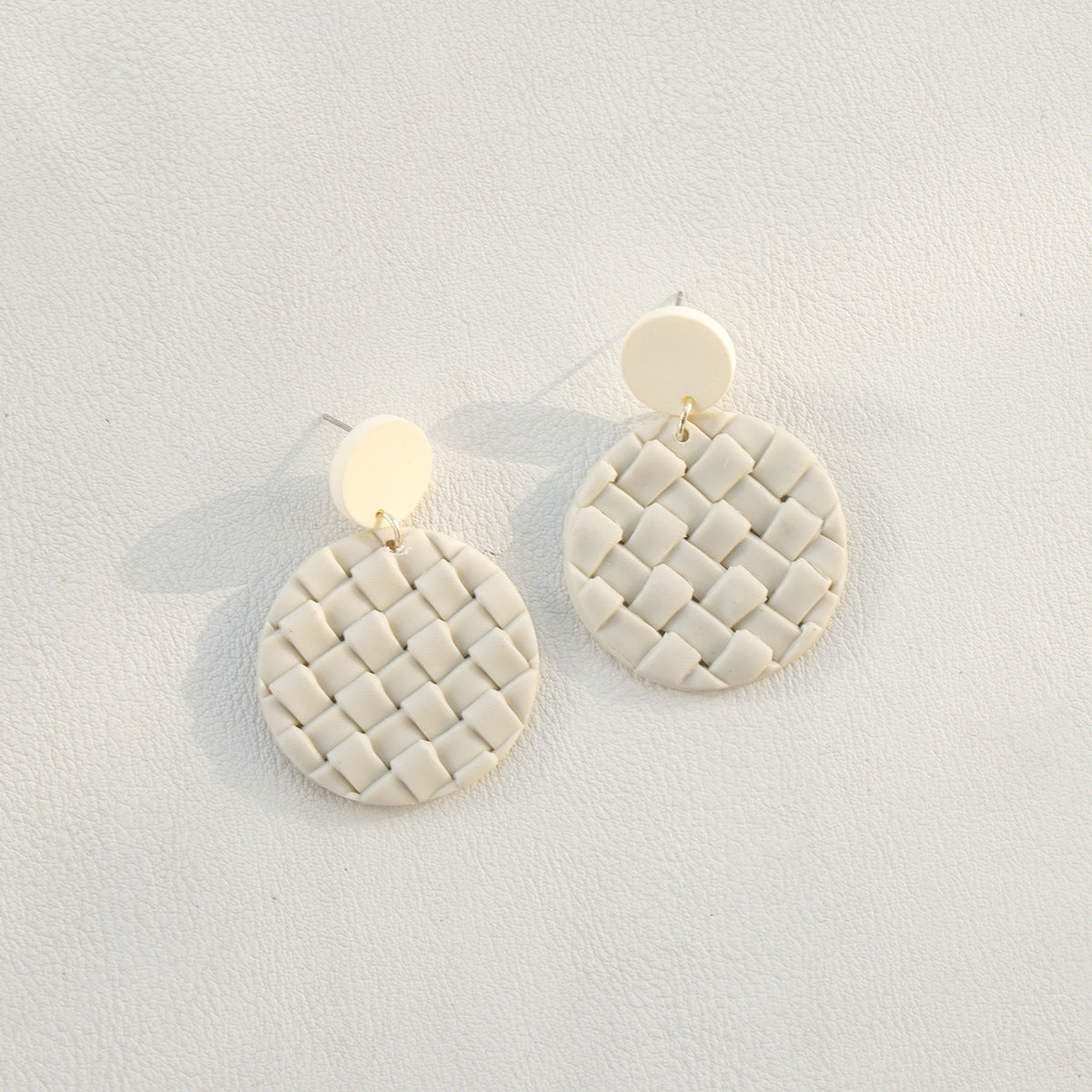 Soft Pottery Round Braided Earrings - Thandynie