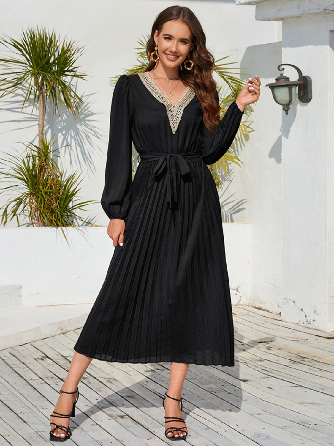 V-Neck Long Sleeve Pleated Dress Black