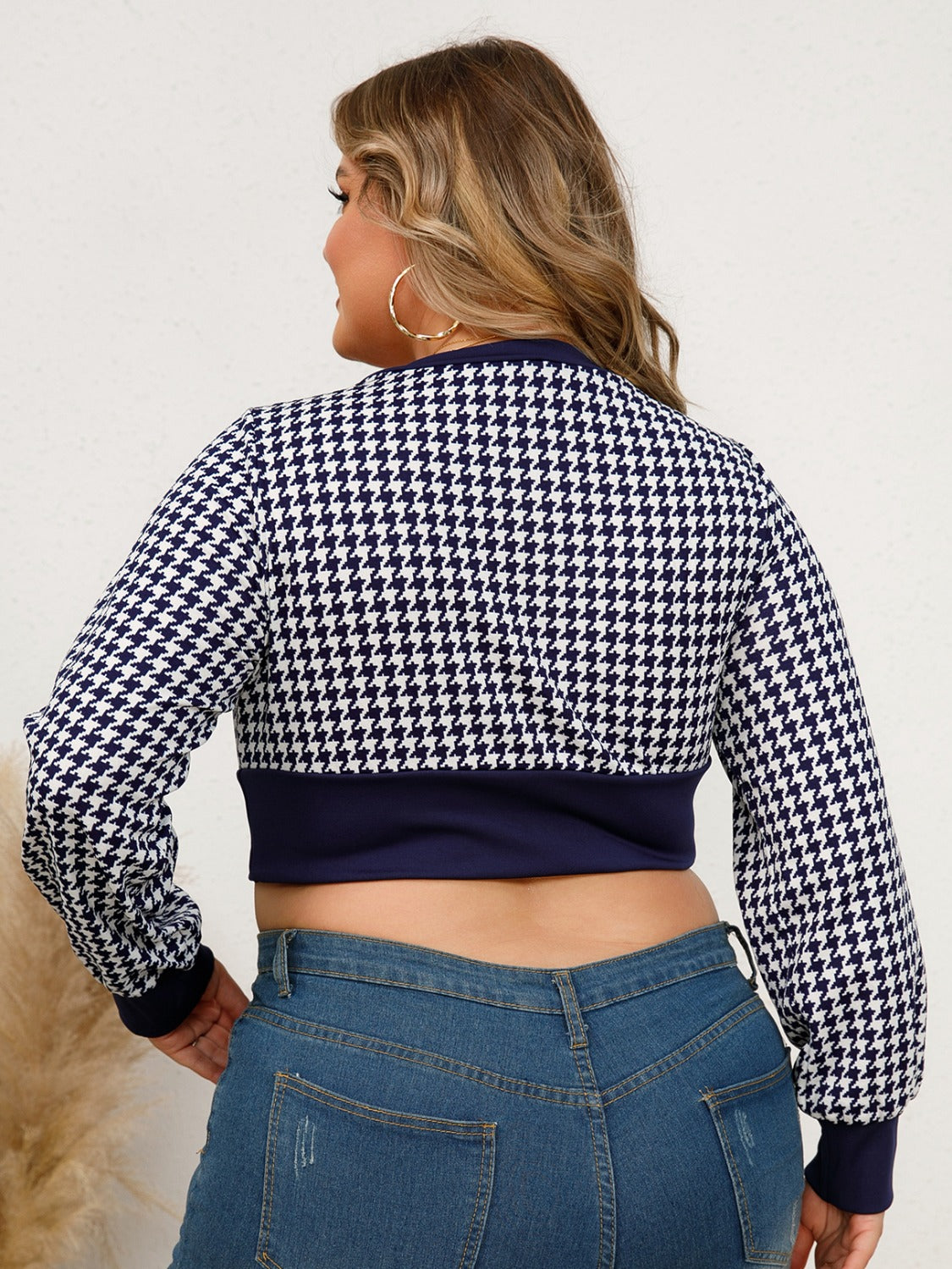Plus Size Houndstooth V-Neck Long Sleeve Blouse - Thandynie