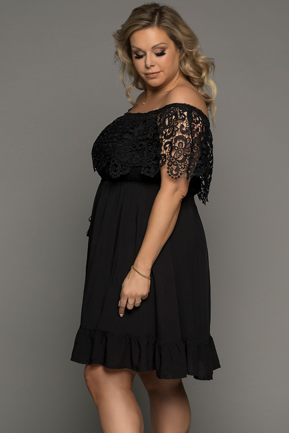 Plus Size Tassel Tie Spliced Lace Off-Shoulder Dress - Thandynie