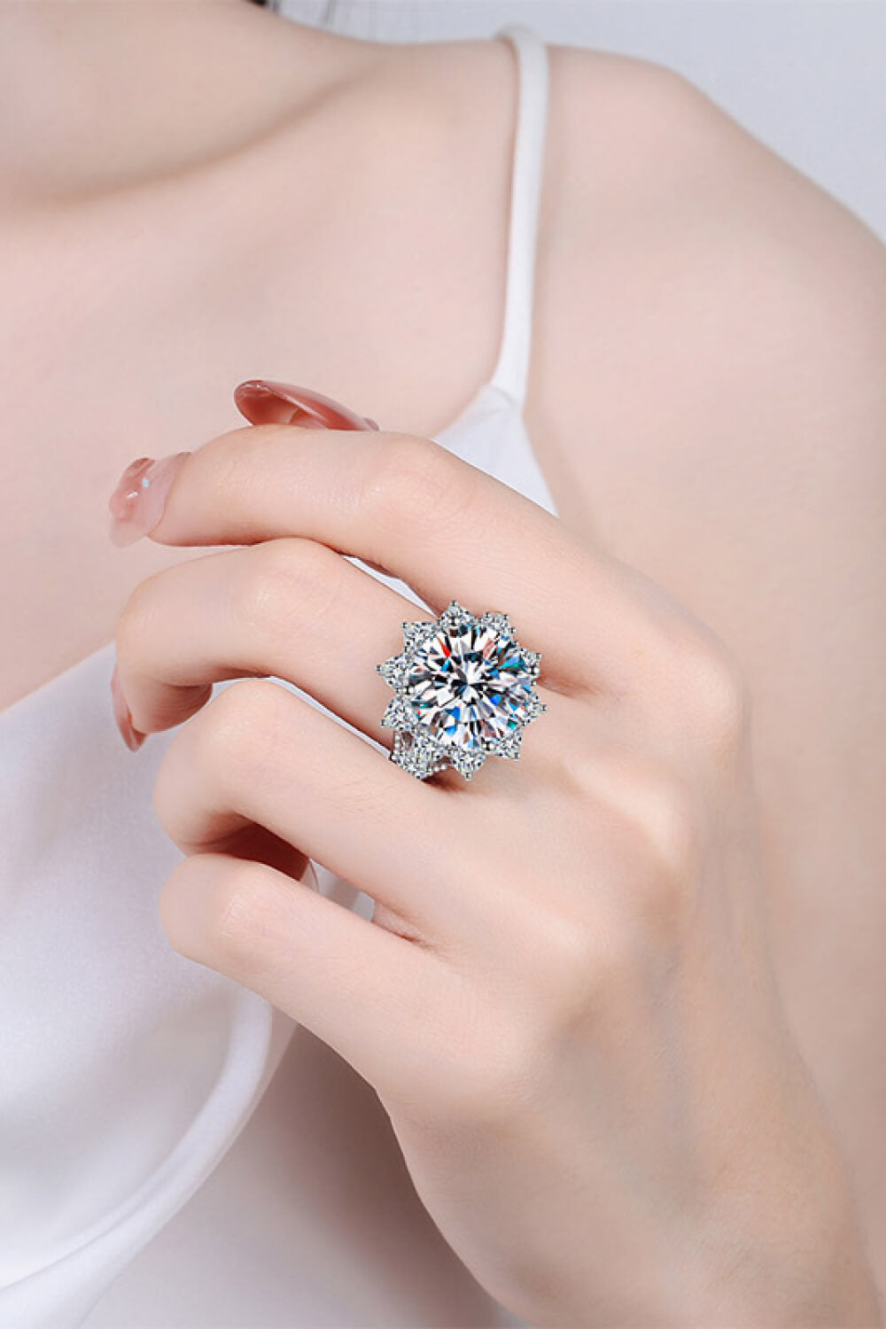 10 Carat Moissanite Flower-Shaped Ring Silver