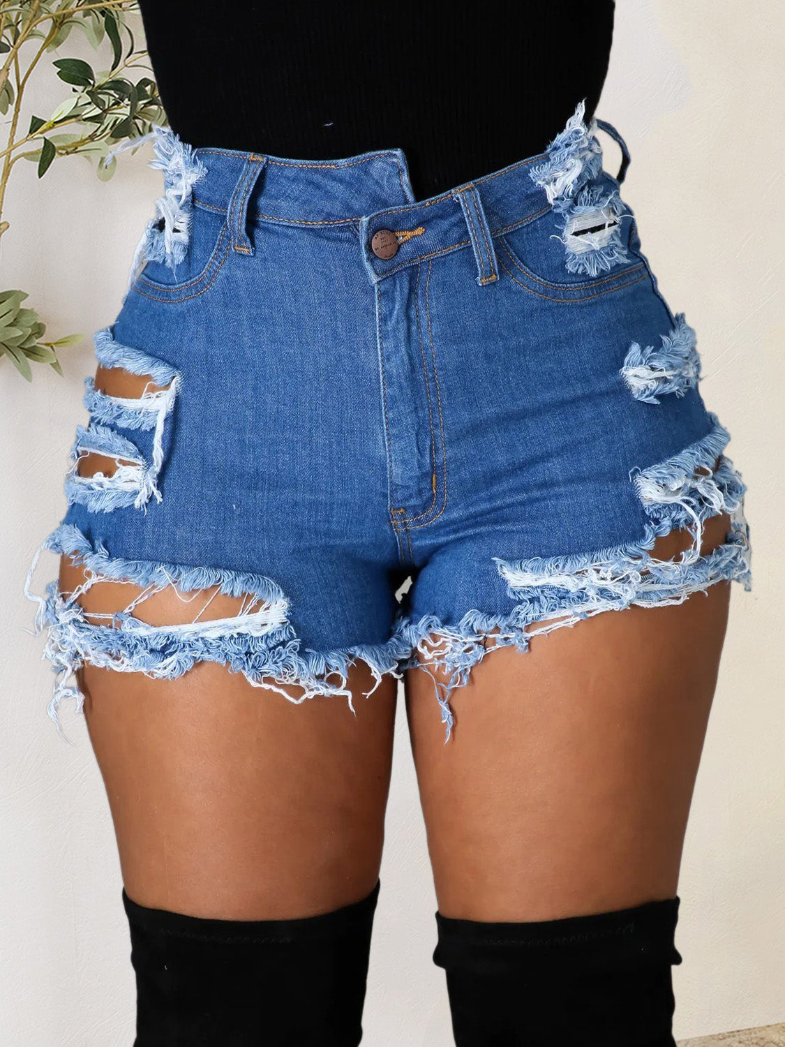 Distressed Raw Hem Denim Shorts with Pockets Medium