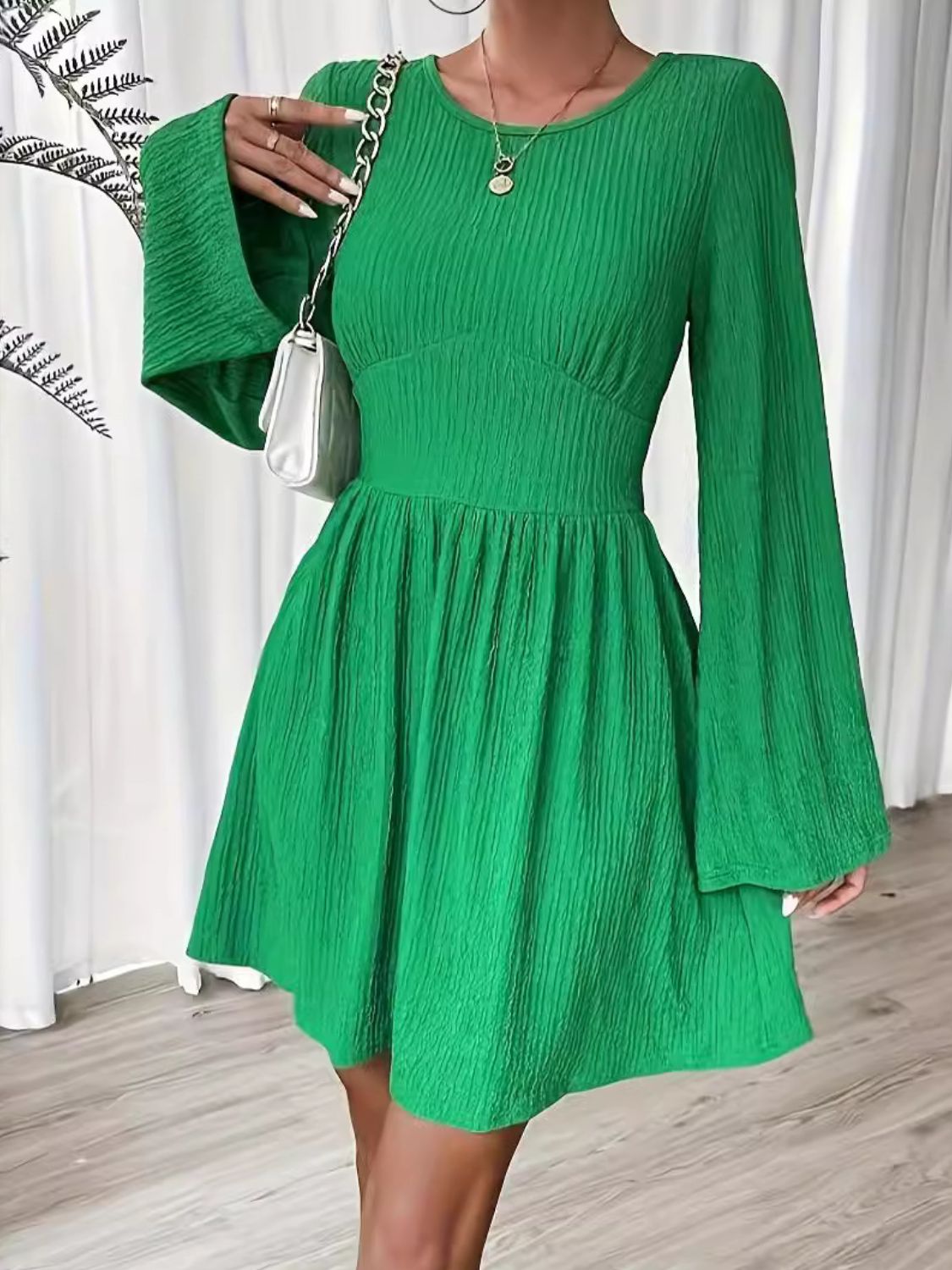 Round Neck Flare Sleeve Mini Dress Green