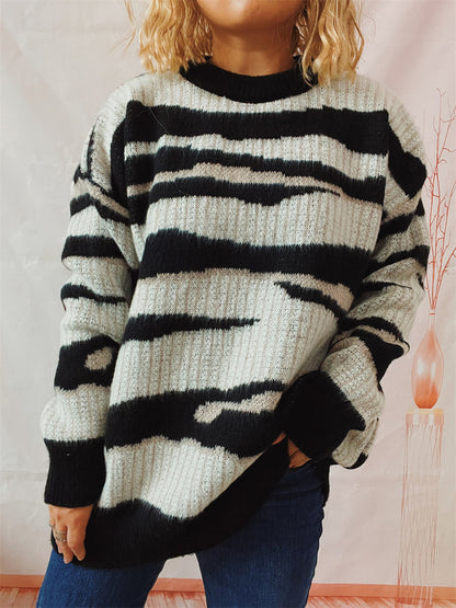 Color Block Round Neck Sweater Black