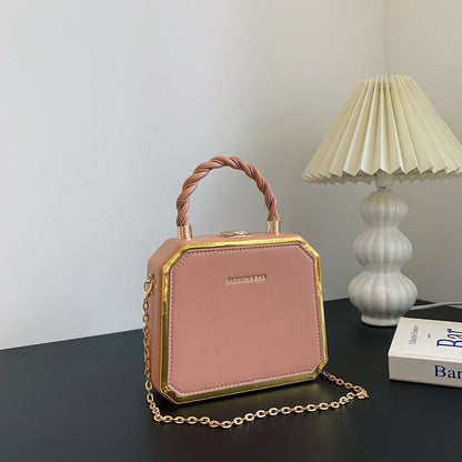 Fashionable Small Square Crossbody Bag | Stylish Simple Design with Exquisite Chain Strap | PU Leather pink 18*7*15