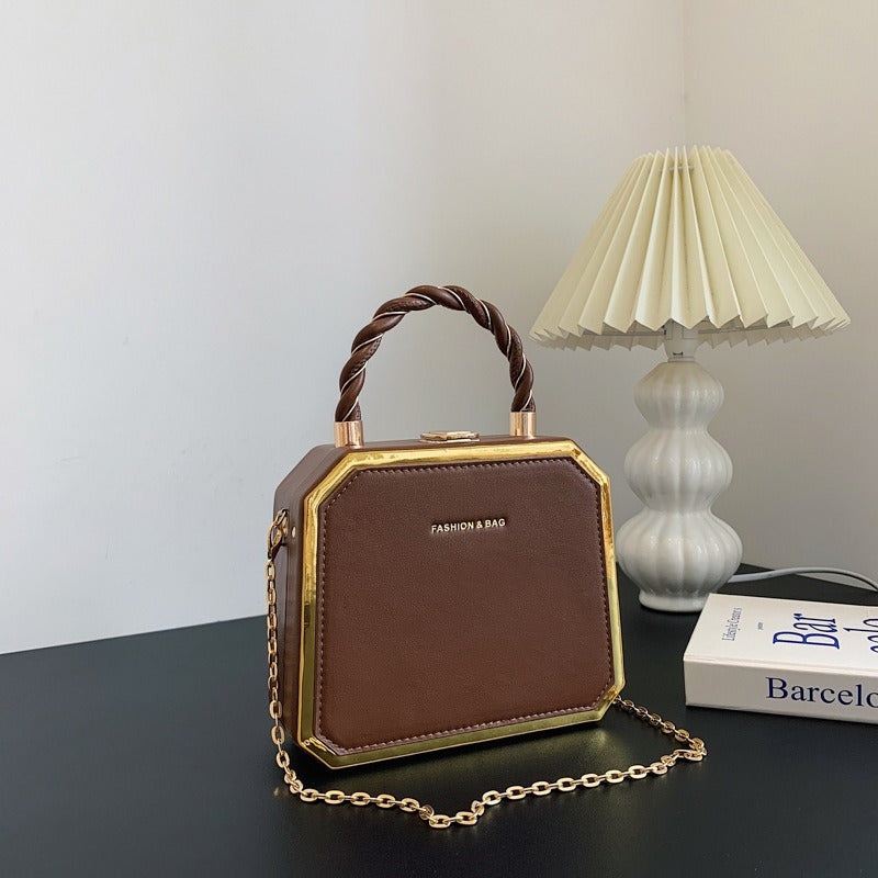 Fashionable Small Square Crossbody Bag | Stylish Simple Design with Exquisite Chain Strap | PU Leather brown 18*7*15