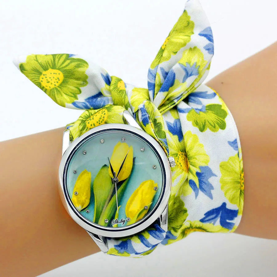 Ladies Flower Cloth Wristwatch - High-Quality Fashion Bracelet Watch for Women silver 31