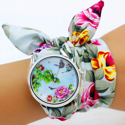 Ladies Flower Cloth Wristwatch - High-Quality Fashion Bracelet Watch for Women silver 40