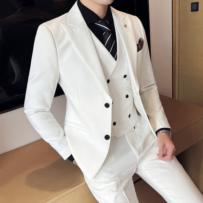 Slim Fit Three-Piece Suit with Double Buckle in Solid Color for Light Business Wear.