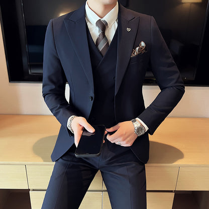 Slim Fit Three-Piece Suit with Double Buckle in Solid Color for Light Business Wear. Navy Blue