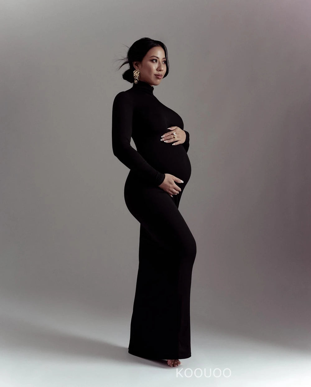 Maternity Maxi Dresses for Pregnancy Photoshoots and Babyshower Props