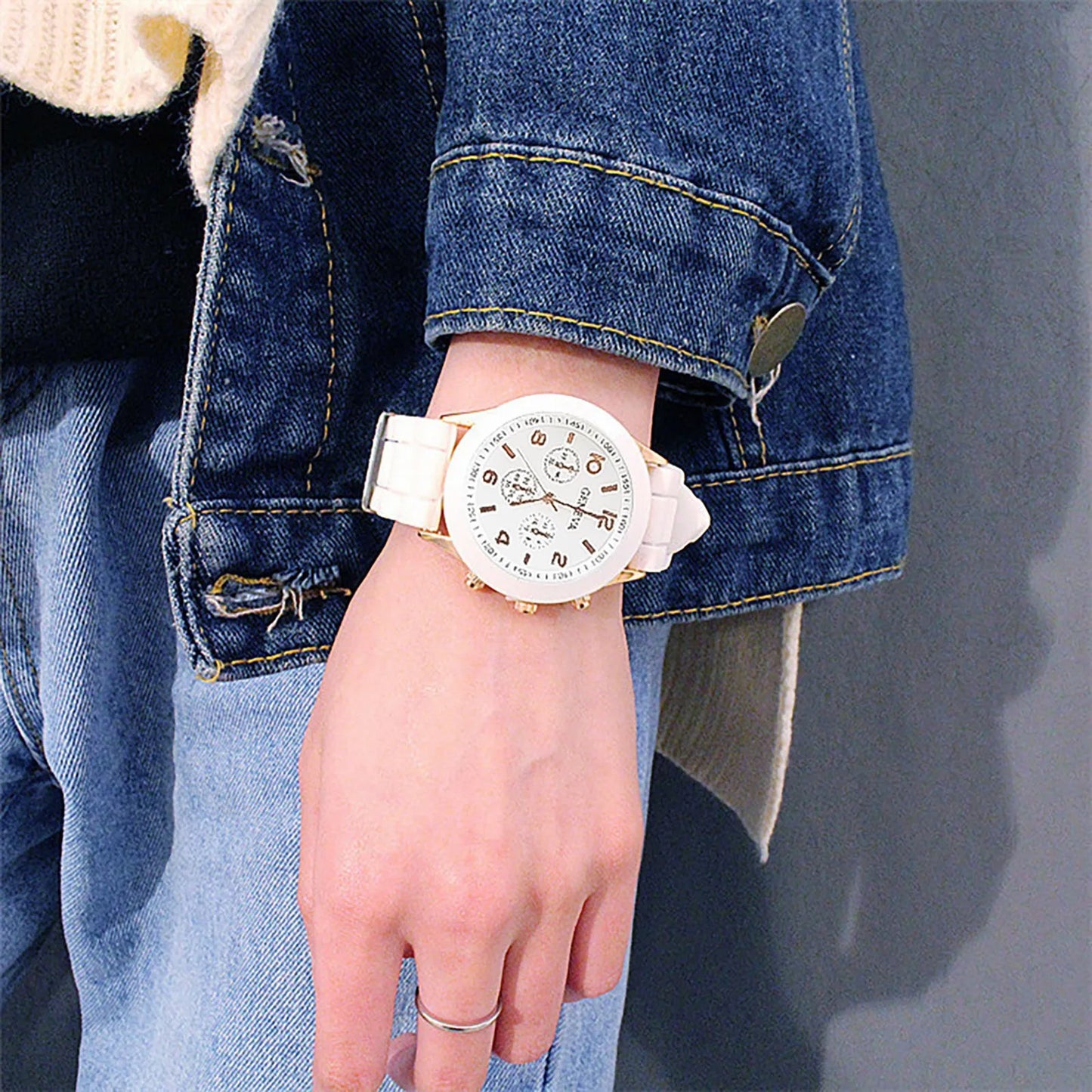 Fashion Women’s White Silicone Jelly Quartz Watch | Stylish Dress Wristwatch, Ideal Gifts for Girls