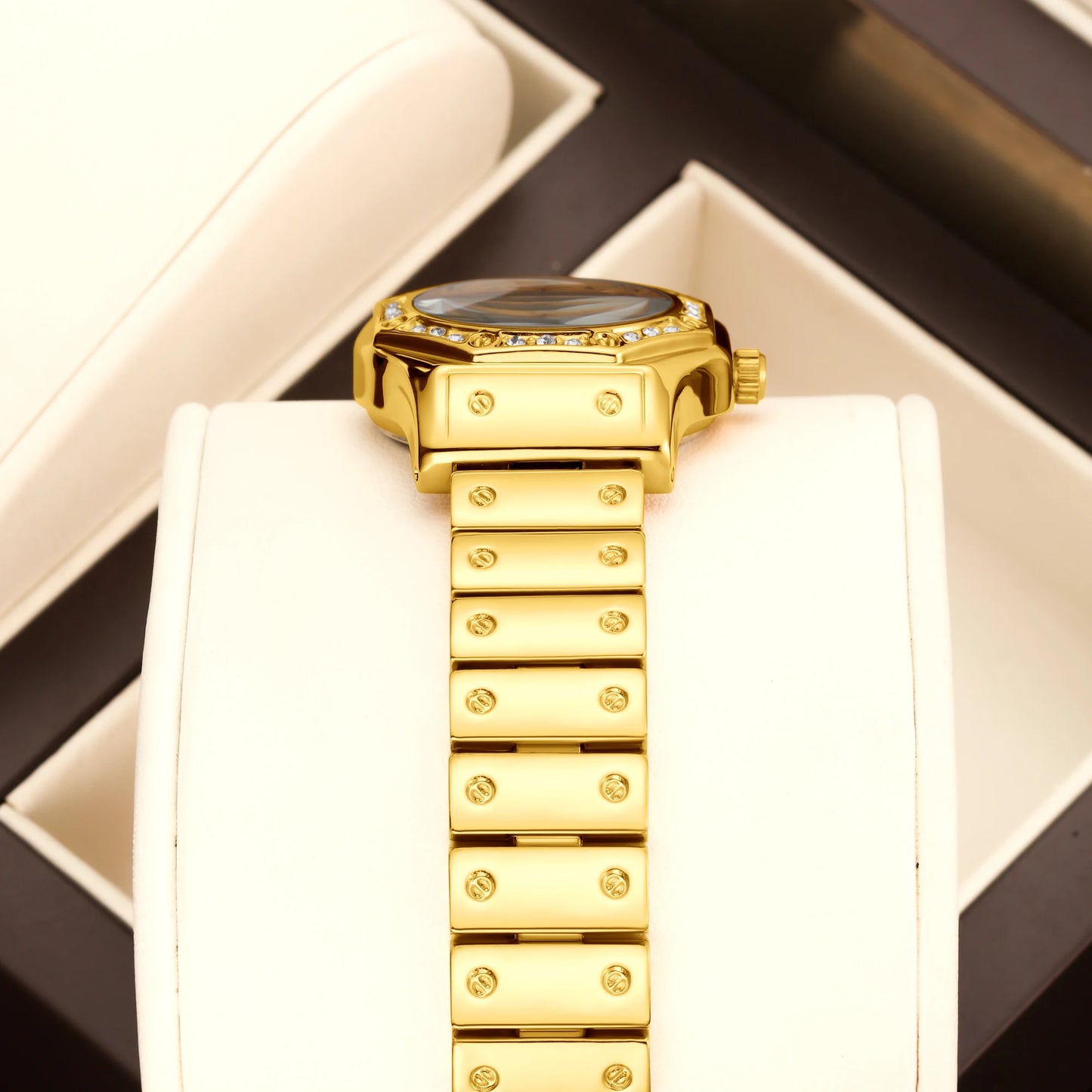 Yalalusi Classic Women's Luxury Watch – Gold with Crystal Diamonds, Real Gold Plating, & Gift Box – Perfect for Her