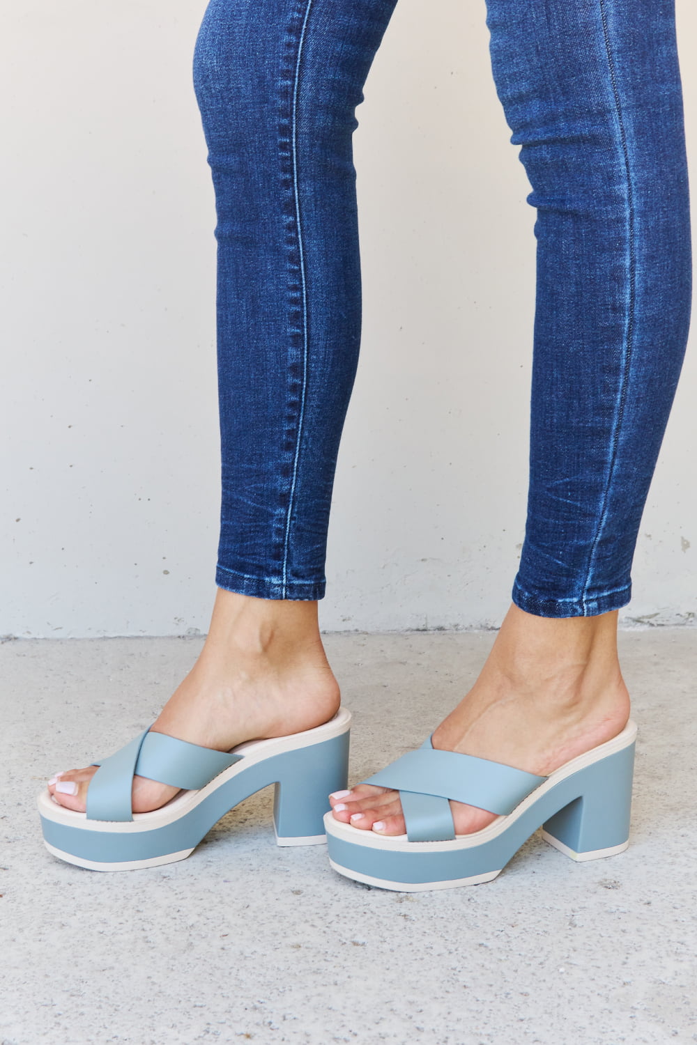 Weeboo Cherish The Moments Contrast Platform Sandals in Misty Blue - Thandynie