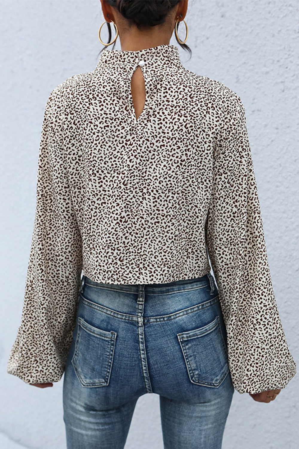 Leopard Print Mock Neck Crop Top - Thandynie