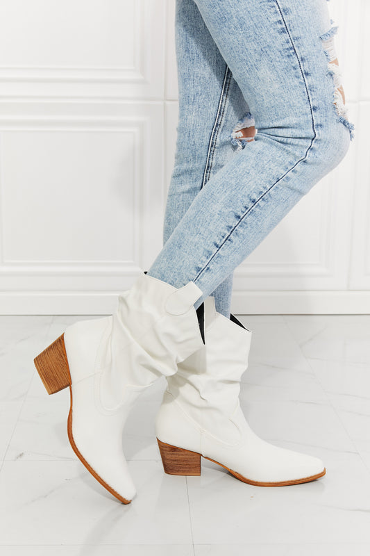 MMShoes Better in Texas Scrunch Cowboy Boots in White - Thandynie
