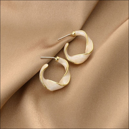 Alloy C-Hoop Earrings Ivory One Size