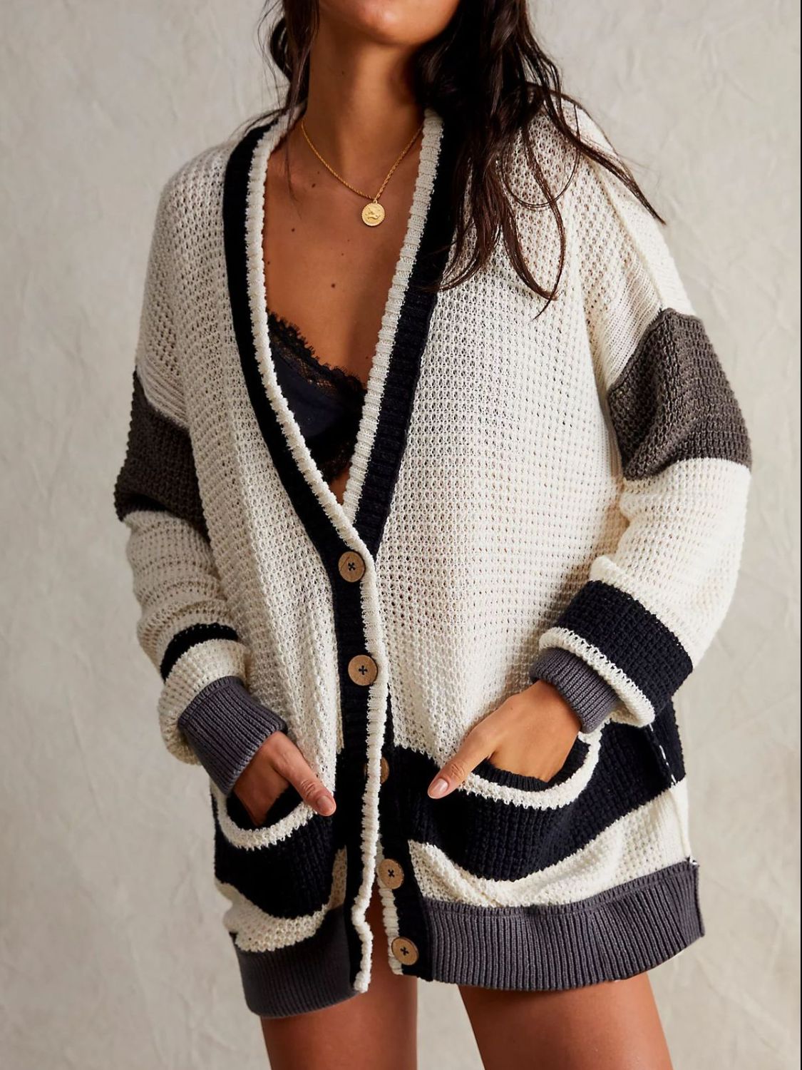 Pocketed Contrast V-Neck Long Sleeve Cardigan White