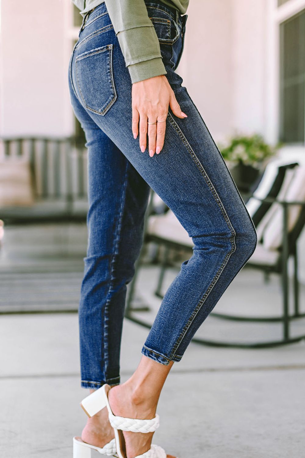 Slim Cropped Jeans with Pockets - Thandynie