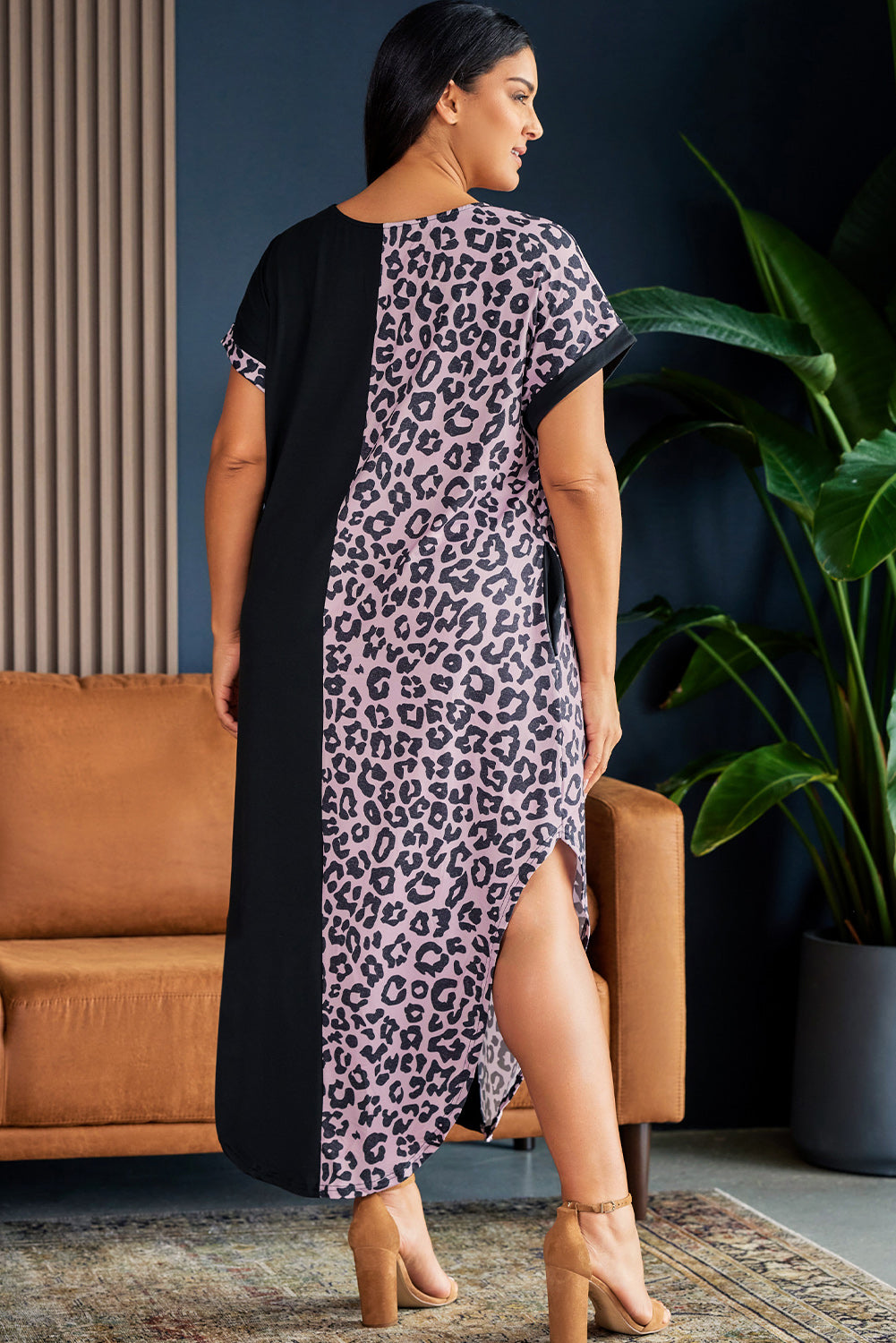 Plus Size Contrast Leopard Short Sleeve Midi Dress