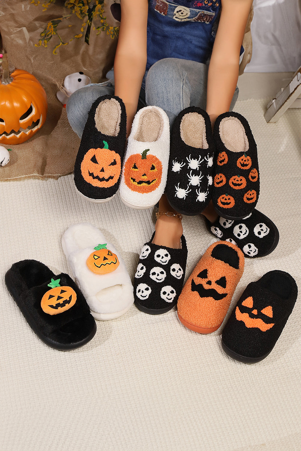 Black Halloween Pumpkin Print Plush Slippers